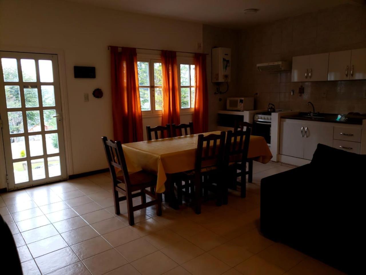 Departamentos Del Bosque Apartment อูซัวยา ภายนอก รูปภาพ