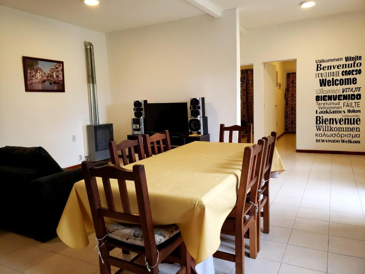 Departamentos Del Bosque Apartment อูซัวยา ภายนอก รูปภาพ